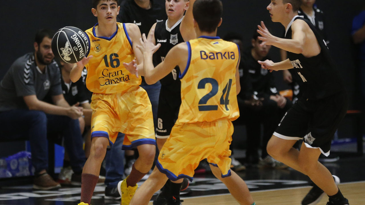  RS191074_J01 GCA-BLB Firmar Valencia Basket (2)-lpr