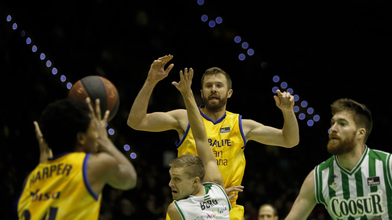  RS198960_Coosur Betis - Herbalife Gran Canaria - Fernando Ruso - 16770-lpr