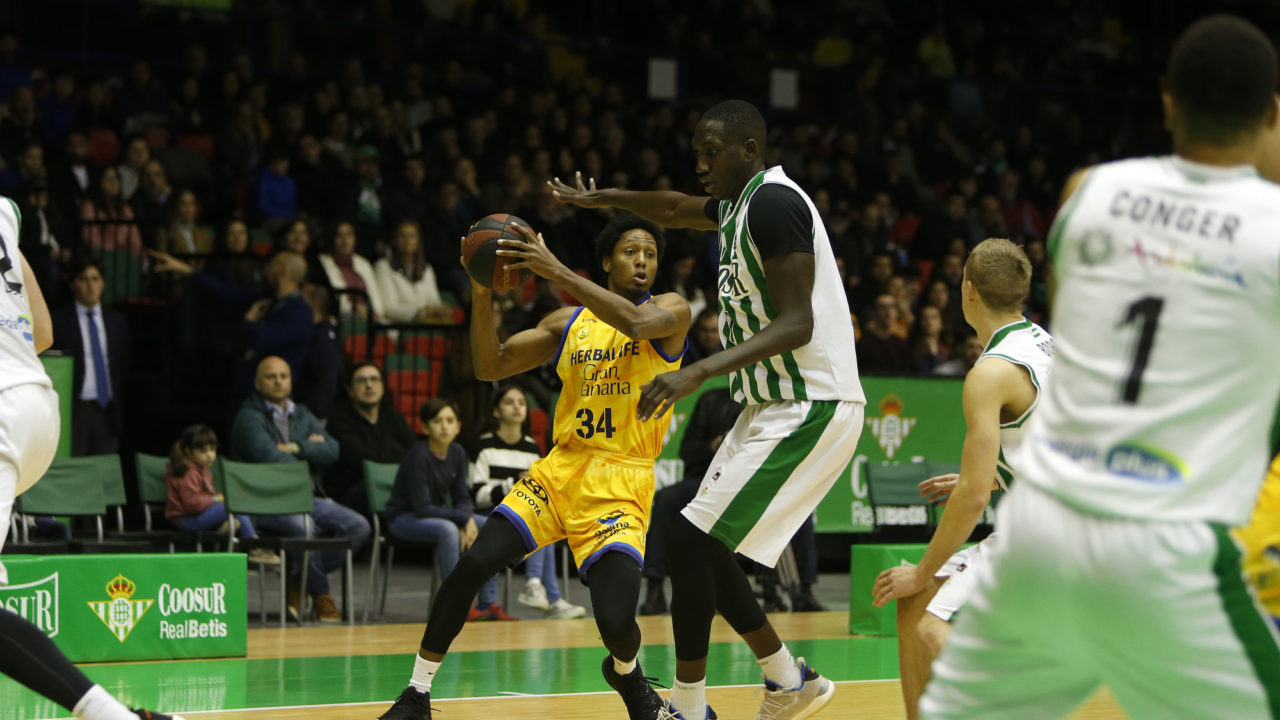  RS198978_Coosur Betis - Herbalife Gran Canaria - Fernando Ruso - 16777-lpr