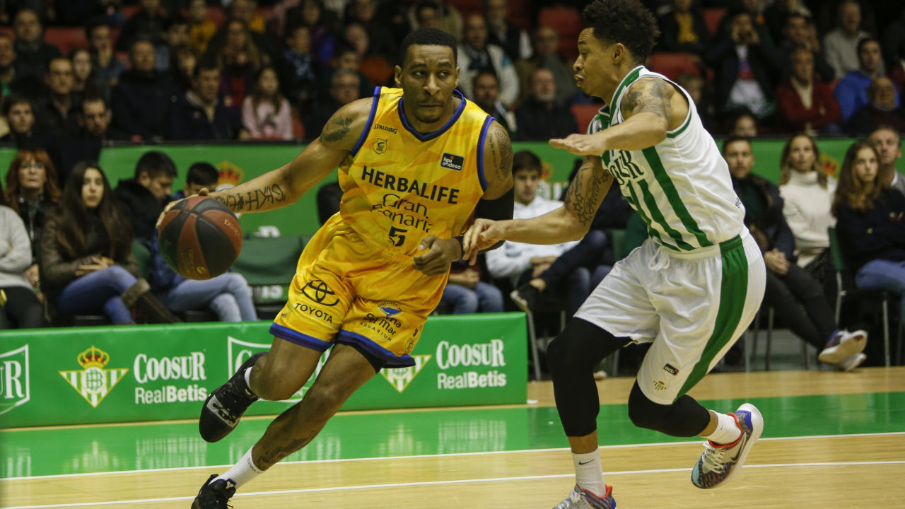  RS199026_Coosur Betis - Herbalife Gran Canaria - Fernando Ruso - 16799-lpr
