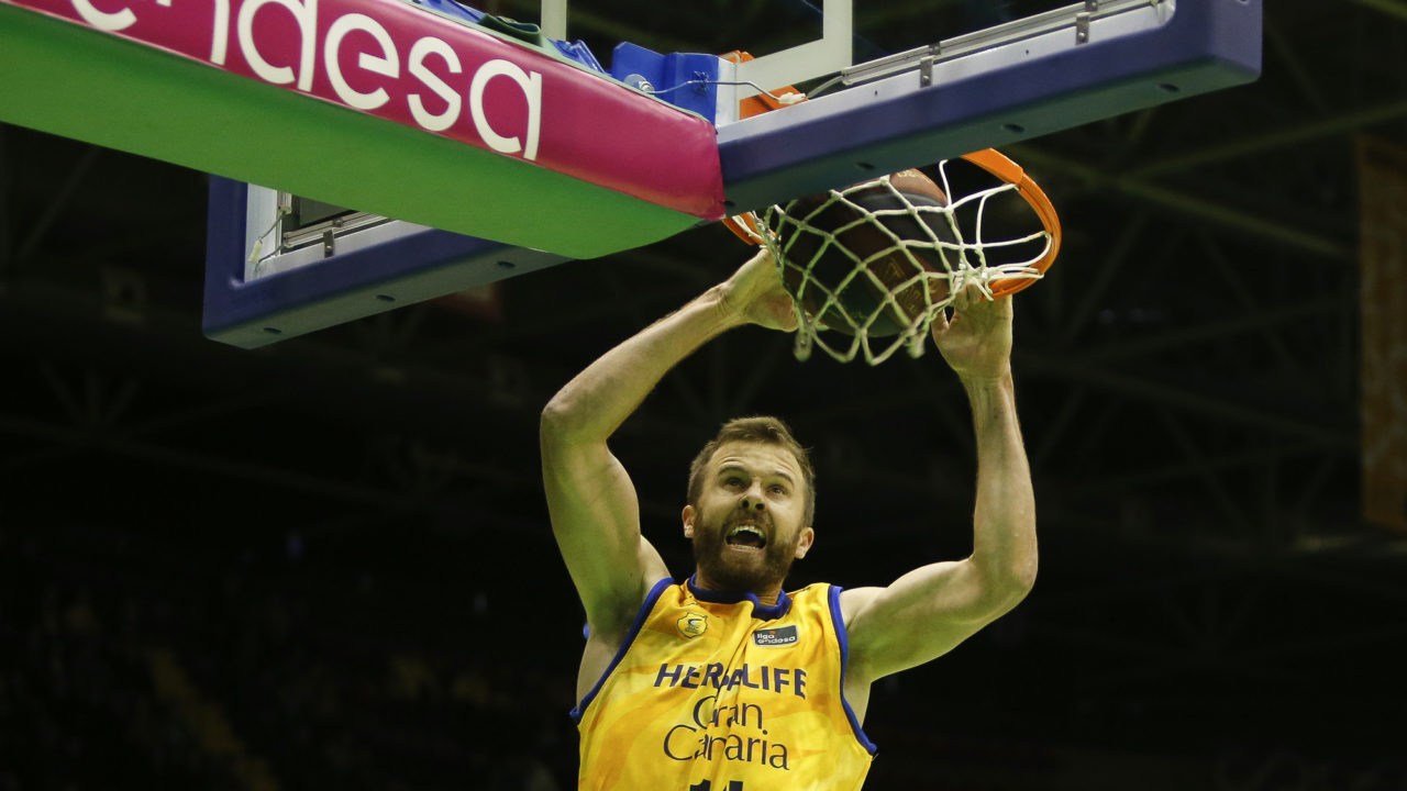  RS198993_Coosur Betis - Herbalife Gran Canaria - Fernando Ruso - 16783-lpr