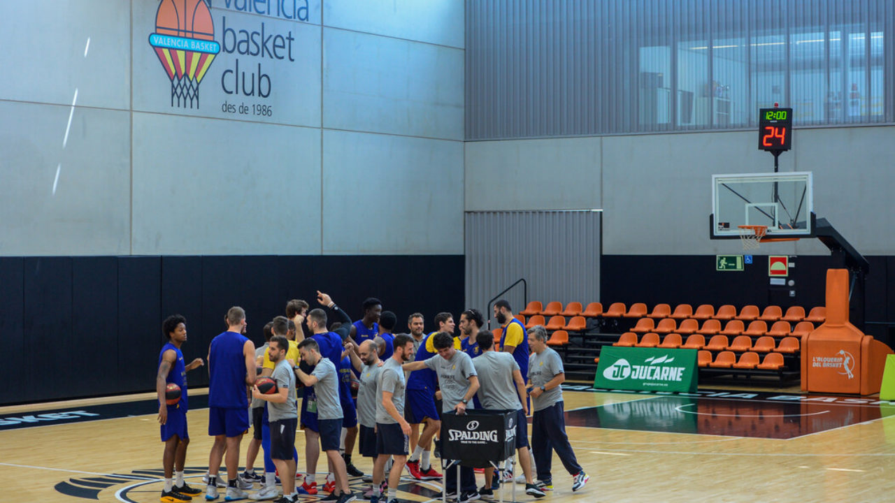  RS265476_Firmar ACB Photo - JM Casares-scr