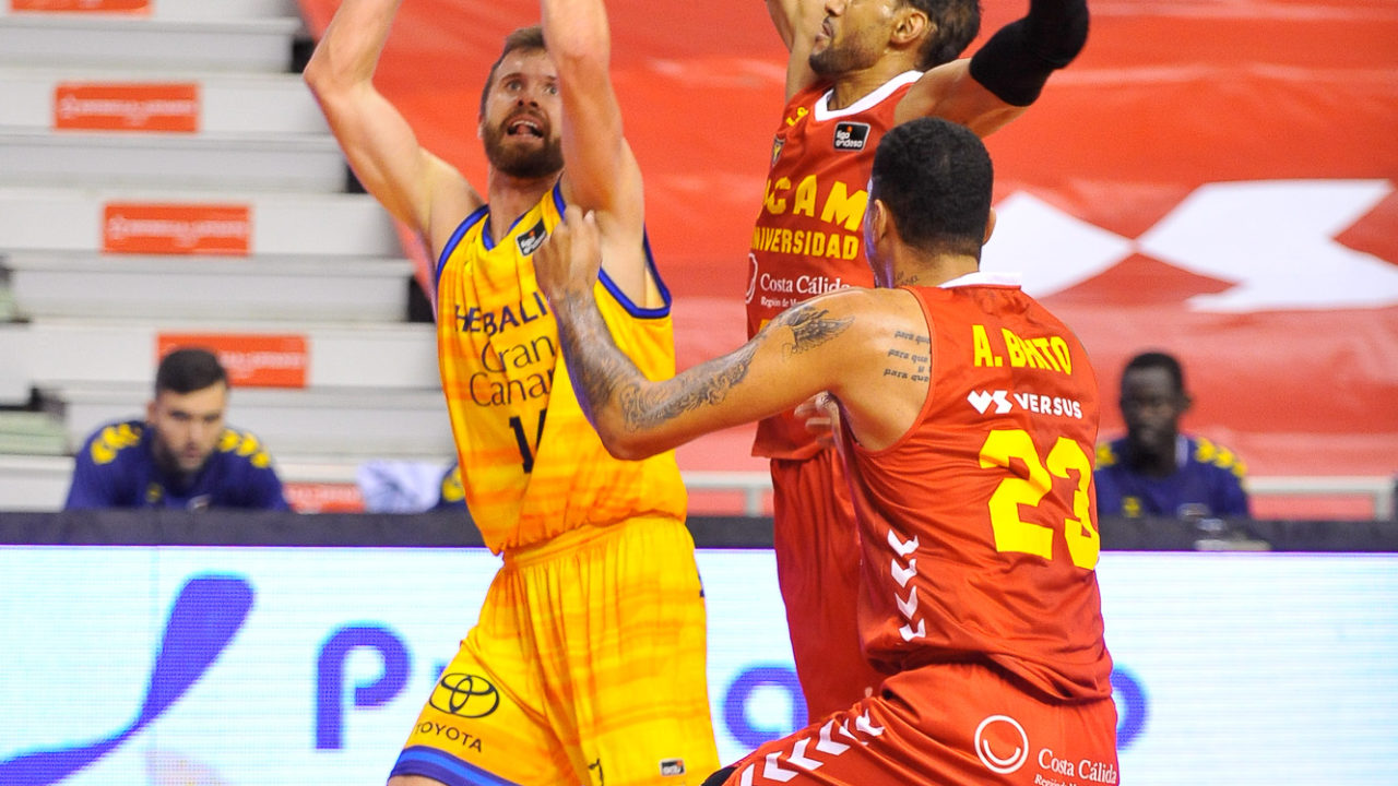  RS312669_J10 UCM-HGC Firmar acb Photo - J Bernal (13)
