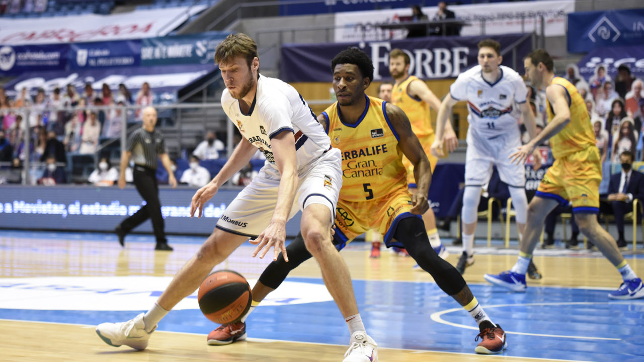  RS353130_J32 MOB-HGC Firmar acb Photo - A Baulde