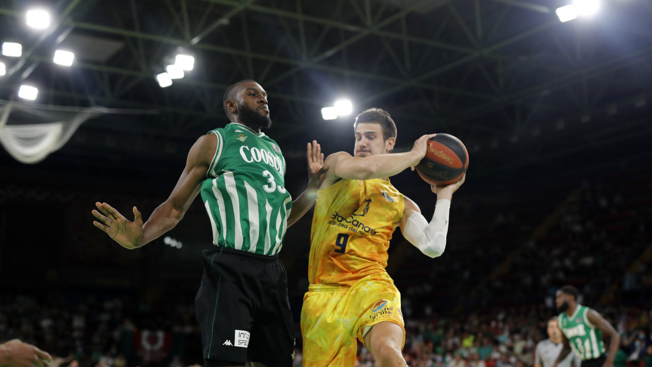  RS453647_Coosur Betis - Gran Canaria - Fernando Ruso - 34479-lpr