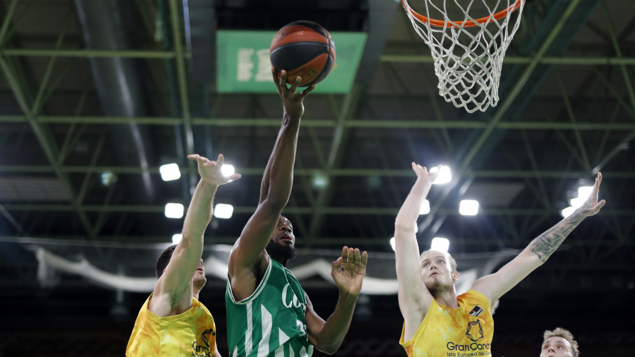  RS453674_Coosur Betis - Gran Canaria - Fernando Ruso - 34491-lpr