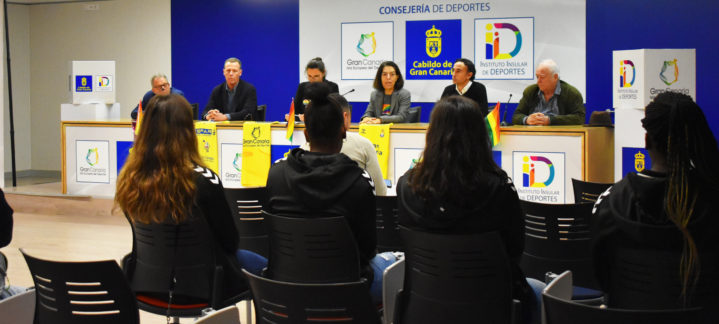Acto de entidades deportivas de Gran Canaria contra la LGTBIfobia en el deporte.