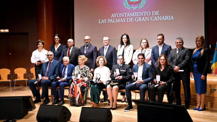 Ceremonia de entrega de la Medalla al Mérito Deportivo por el Ayuntamiento de Las Palmas.