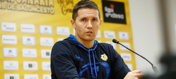 Jaka Lakovic durante una conferencia de prensa del Club Baloncesto Gran Canaria.