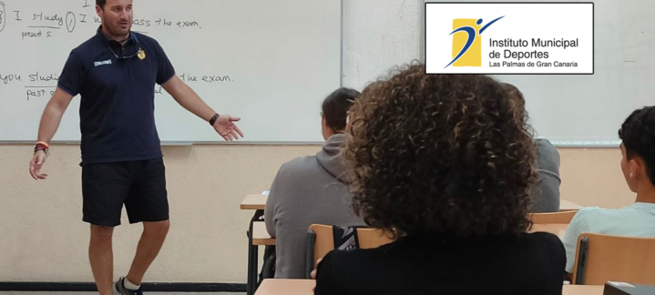 Entrenador del Club Baloncesto Gran Canaria habla sobre inclusión a estudiantes.