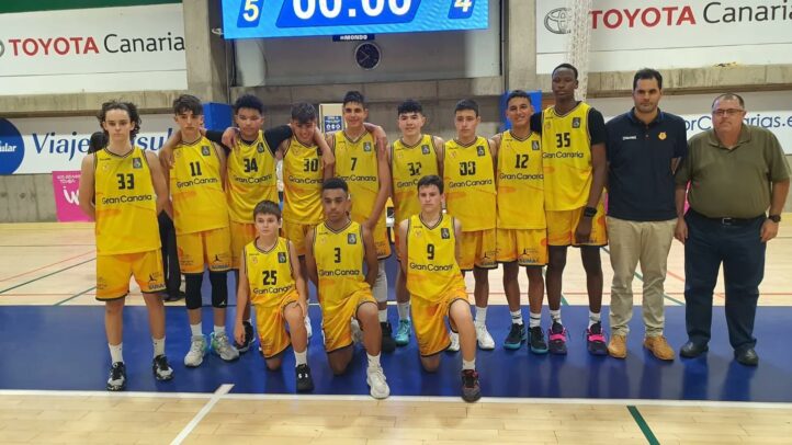 Equipo infantil masculino del Gran Canaria, campeones de liga en el evento.