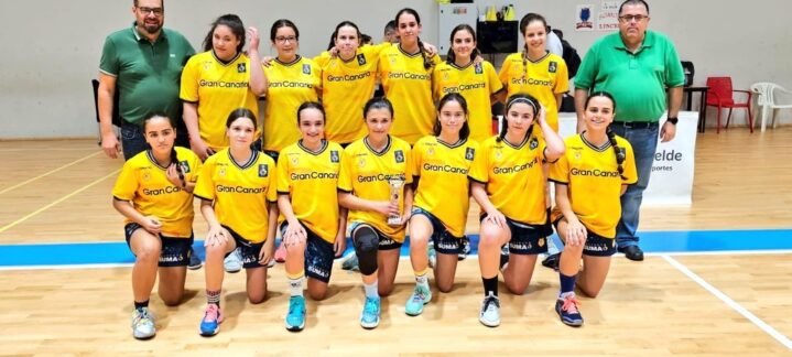 subcampeonas de Gran Canaria","Equipo infantil del Club Baloncesto Gran Canaria, subcampeones de Gran Canaria.