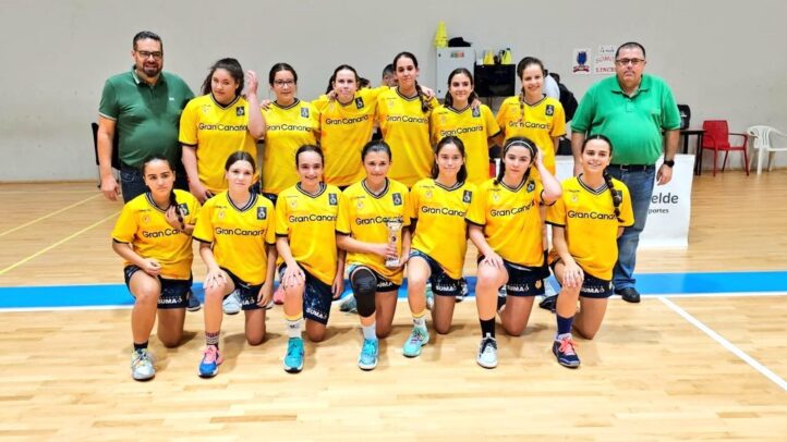 subcampeonas de Gran Canaria","Equipo infantil del Club Baloncesto Gran Canaria, subcampeones de Gran Canaria.