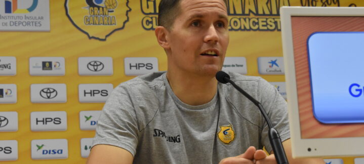 Jaka Lakovic en una rueda de prensa del Club Baloncesto Gran Canaria.