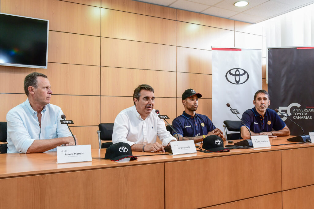 Presentación de Sylven Landesberg en un evento del Club Baloncesto Gran Canaria.