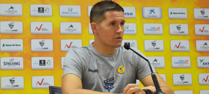 Jaka Lakovic en rueda de prensa, hablando sobre la mentalidad del equipo.