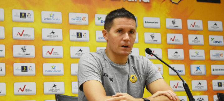 Jaka Lakovic, entrenador del Club Baloncesto Gran Canaria, en conferencia de prensa.