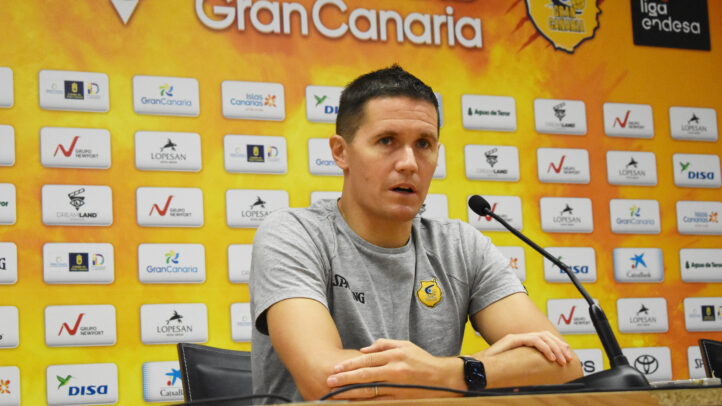 Jaka Lakovic, entrenador del Club Baloncesto Gran Canaria, en conferencia de prensa.