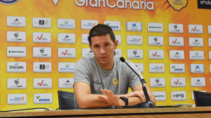 Jaka Lakovic se presenta en la sala de prensa del Club Baloncesto Gran Canaria.