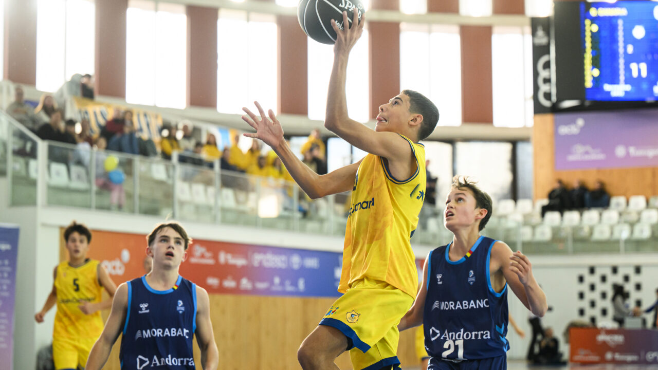  RS519421_Firmar acb Photo - David Grau