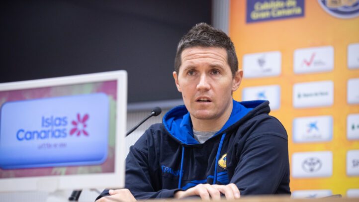 Entrenador Jaka Lakovic durante una rueda de prensa en el Club Baloncesto Gran Canaria.