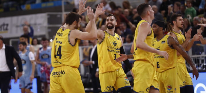 Jugadores del Dreamland Gran Canaria celebran tras un triunfo en la Copa del Rey.