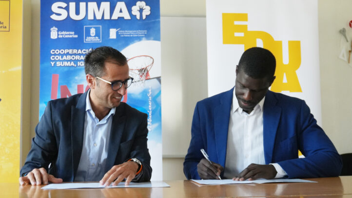 Firmas de un acuerdo entre el Gobierno de Canarias y Club Baloncesto Gran Canaria.