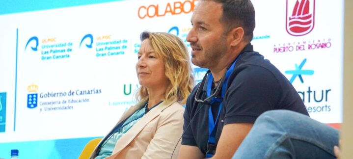 Javi Choren, presentes en las ""II Jornadas Nacionales. Una sociedad inclusiva"" de la ULPGC",Dos personas en un panel durante las II Jornadas Nacionales sobre inclusión en la ULPGC.