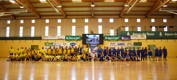 Participantes del Proyecto Suma del Club Baloncesto Gran Canaria en un evento en Teror.