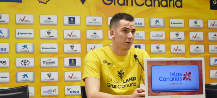 Miquel Salvó hablando en una rueda de prensa del Club Baloncesto Gran Canaria.