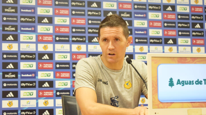 Entrenador Jaka Lakovic durante una conferencia de prensa en el Club Baloncesto Gran Canaria.