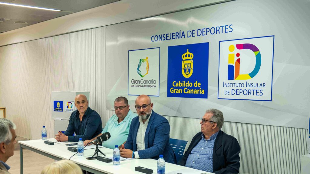 Rueda de prensa sobre un acuerdo para unificar el baloncesto en Gran Canaria.