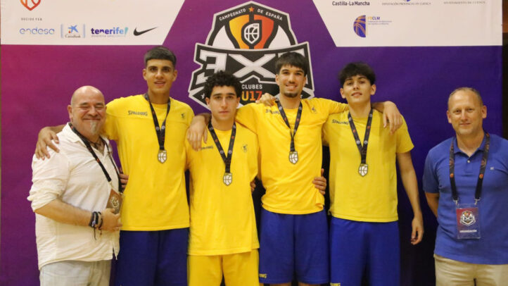 presente en el Campeonato de España U17 3x3",Jugadores del Club Baloncesto Gran Canaria posan con medallas en el Campeonato U17 3x3.