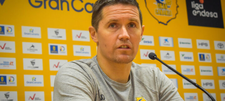 Jaka Lakovic en una rueda de prensa sobre el Bàsquet Girona.