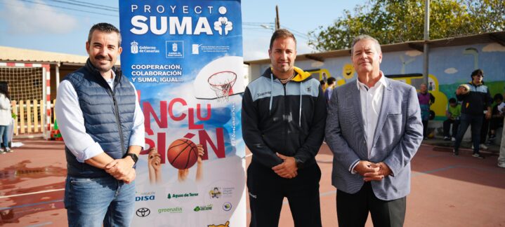 Quinta Jornada Intercentros en el CEE Petra Lorenzo, posado de autoridades