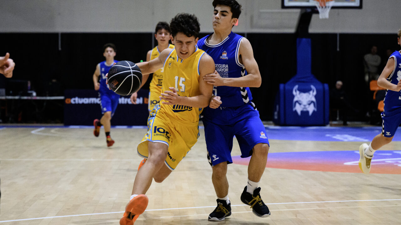 Un jugador del infantil de la Minicopa Endesa en la fase previa de noviembre de 2025