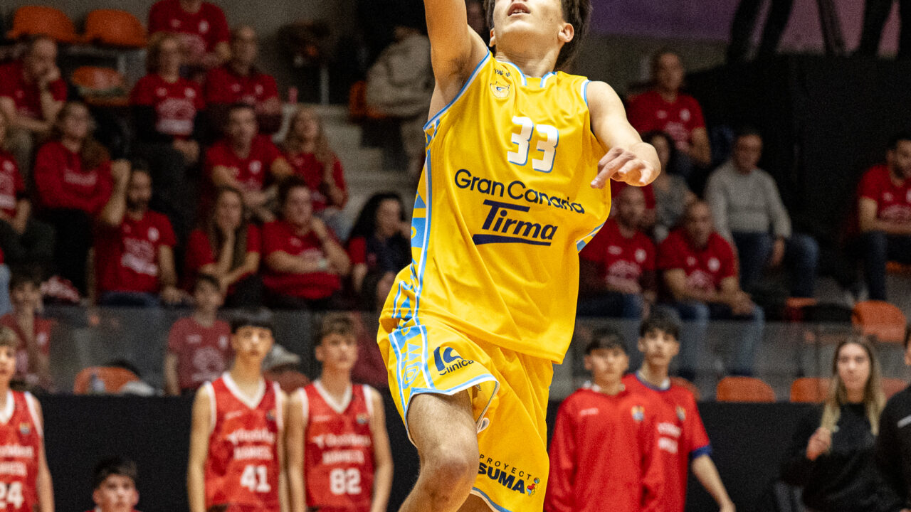  RS861048_Firmar acb Photo - Jose Manuel Casares