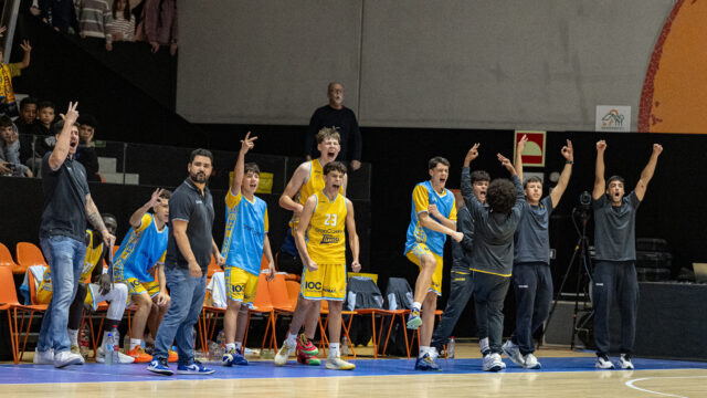 Un jugador del infantil de la Minicopa Endesa en la fase previa de noviembre de 2025