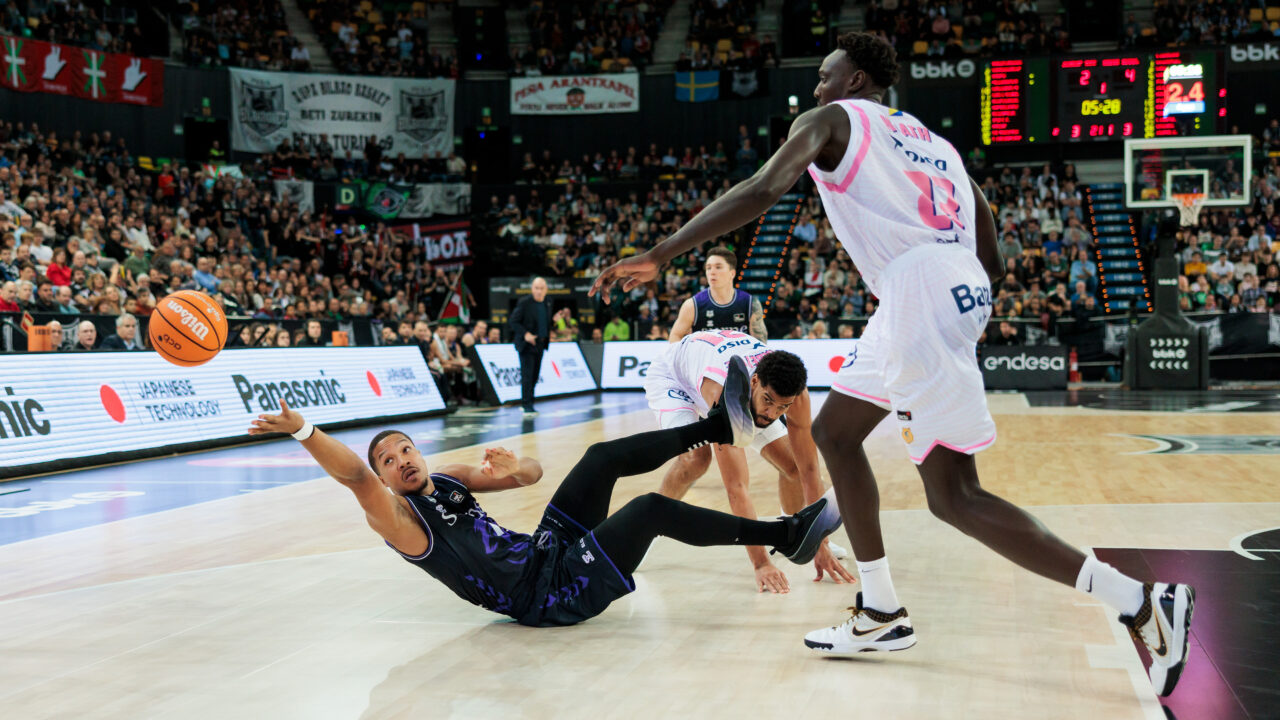 Foto del partido entre Dreamland Gran Canaria y Surne Bilbao