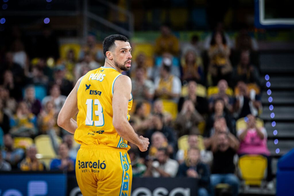 Pierre Pelos, en partido.