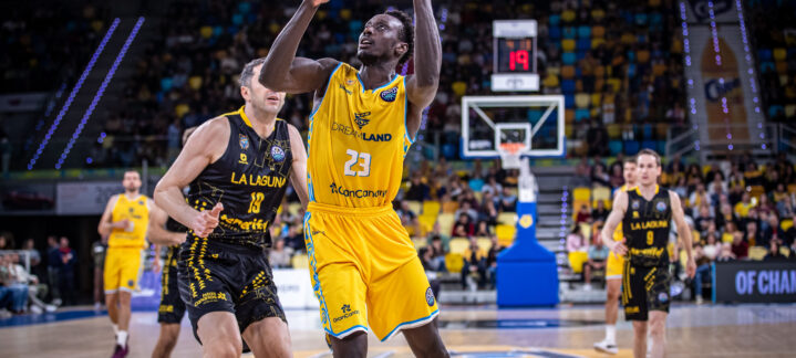 Imagen de Kur Kuath en partido.
