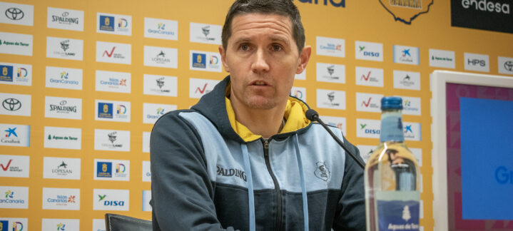Imagen de Jaka Lakovic en rueda de prensa.