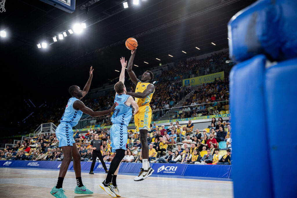 Imagen del partido ante Río Breogán.