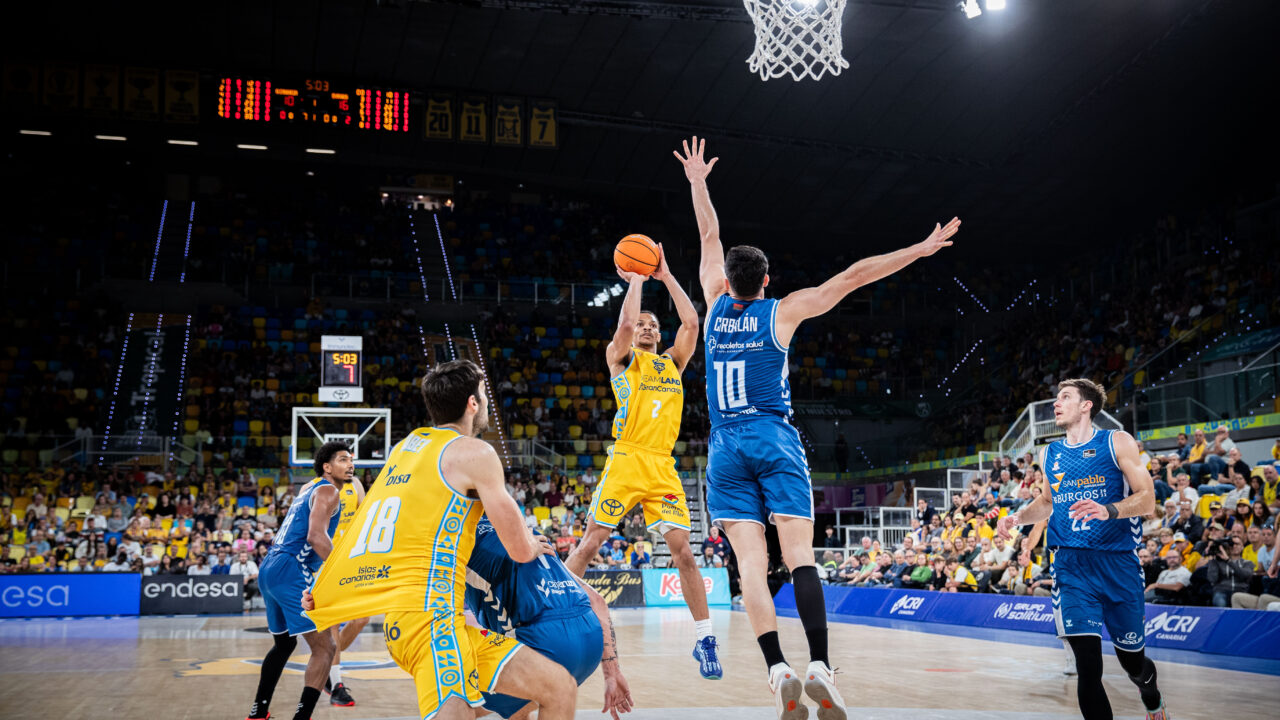 Imagen de partido ante Recoletas Salud San Pablo Burgos.