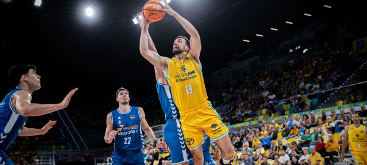 Imagen de partido ante Recoletas Salud San Pablo Burgos.