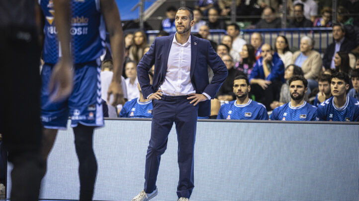 Bruno Savignani, dirigiendo