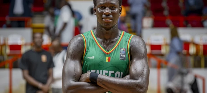 Code Mbengue posa en el Afrobasket U18