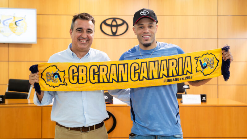 Townes, presentado en Toyota Canarias