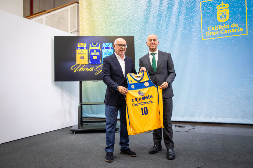 Foto del anuncio de Cajasiete como nuevo patrocinador