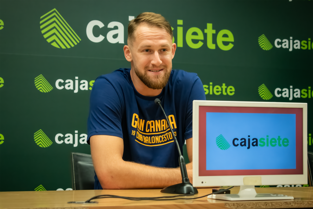 Imagen de la presentación de Luke Fischer.